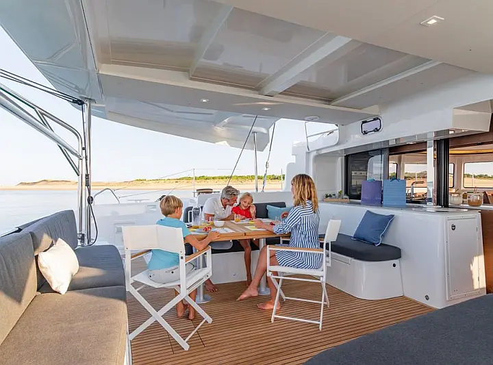 Lagoon 46 (6 cab.) - 