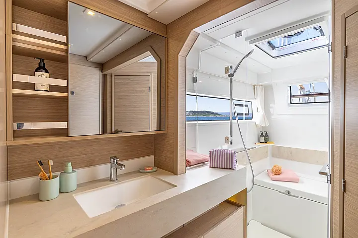 Lagoon 43 (6 cab.) - 