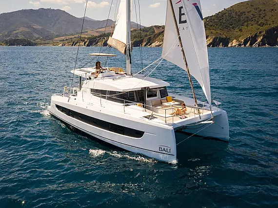 Bali 4.2 (5 cab.)
