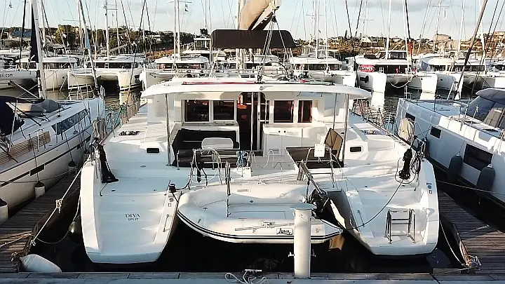 Lagoon 450 Fly - 