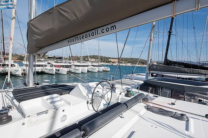 Lagoon 450 Fly - 