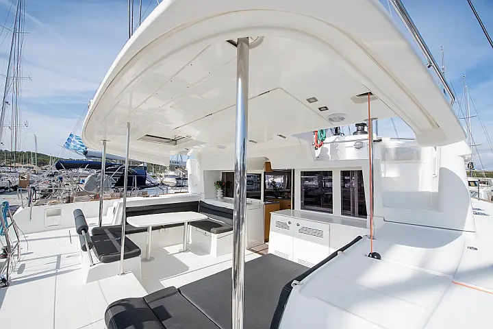 Lagoon 450 Fly - 