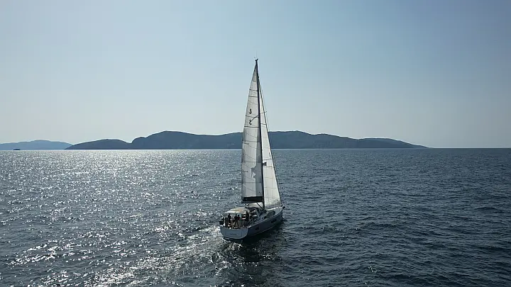Oceanis 51.1 (AC, Gen, Watermaker) - 