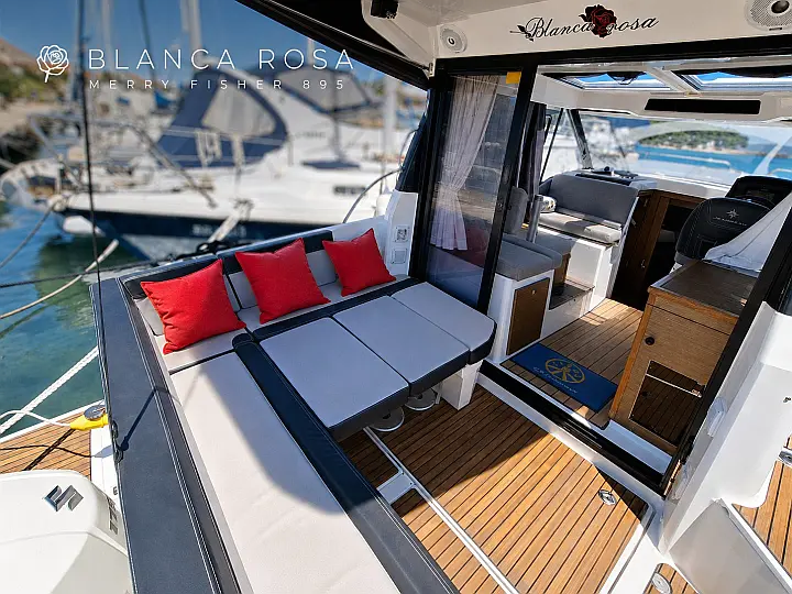 Merry Fisher 895 - 