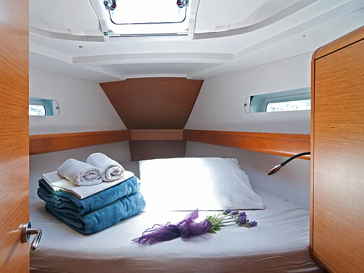 Sun Odyssey 439 - interior
