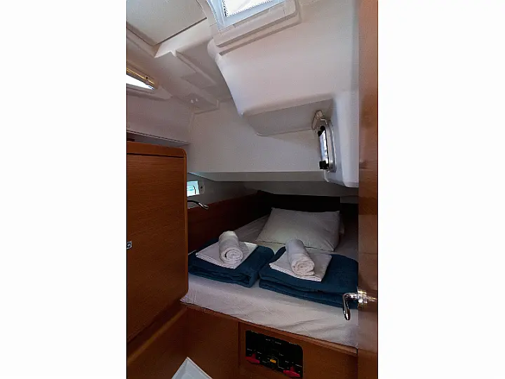 Sun Odyssey 439 - interior