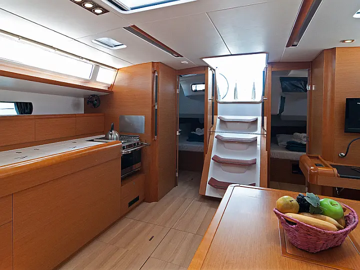 Sun Odyssey 469 - interior