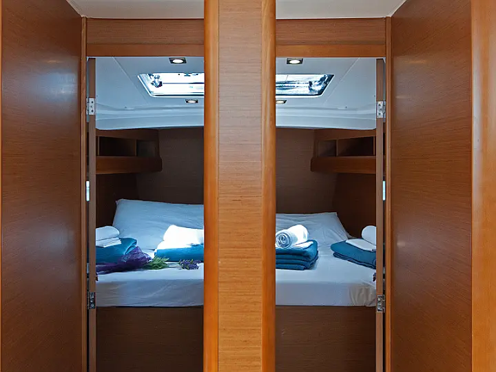 Sun Odyssey 469 - interior