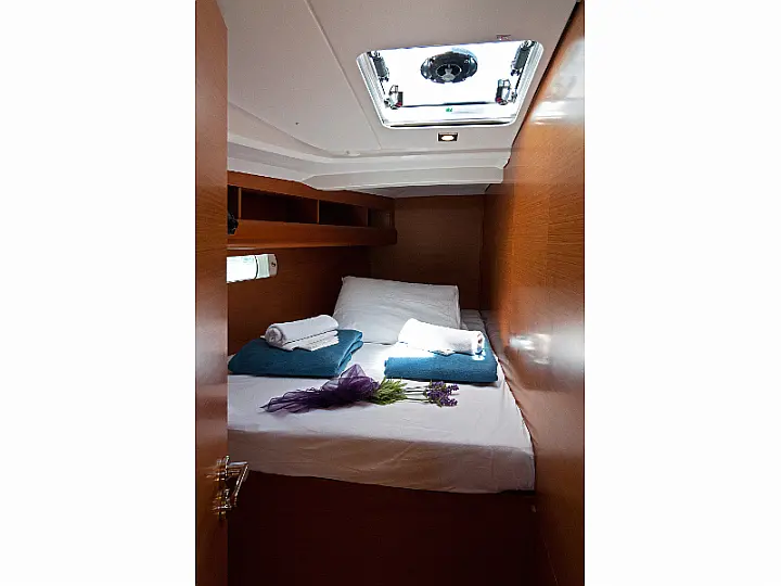 Sun Odyssey 469 - interior