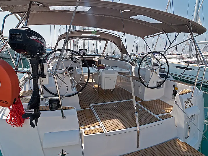 Sun Odyssey 509 - exterior