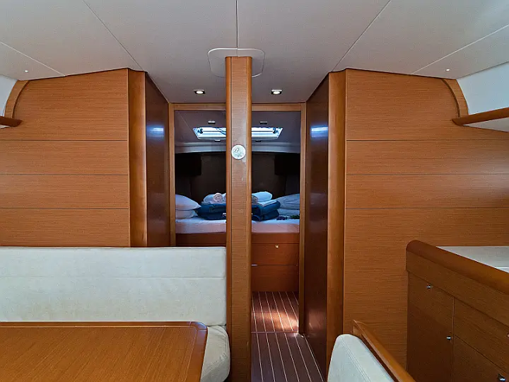 Sun Odyssey 509 - interior