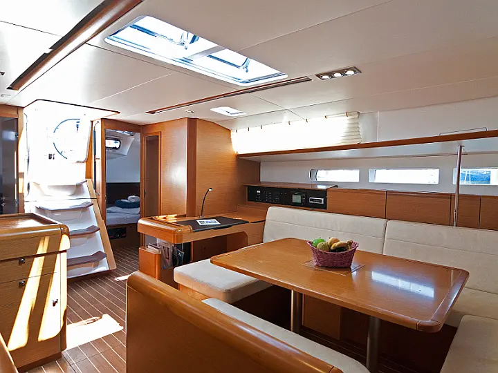 Sun Odyssey 509 - interior