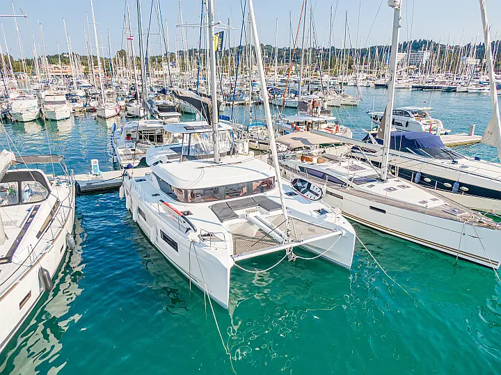 Lagoon 46  - 