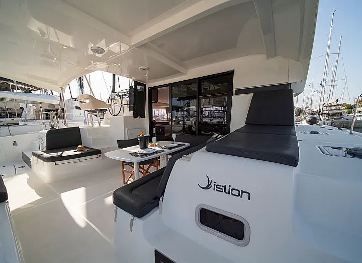 Lagoon 42 A/C & GEN - 