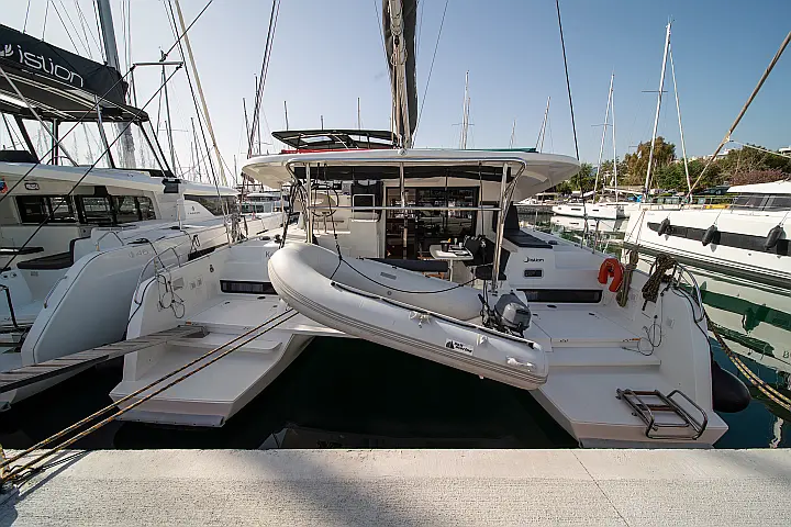 Lagoon 42 A/C & GEN - 