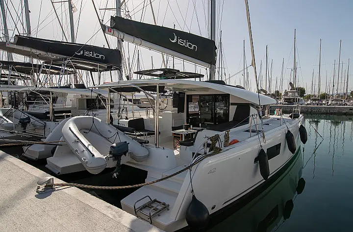 Lagoon 42 A/C & GEN - 