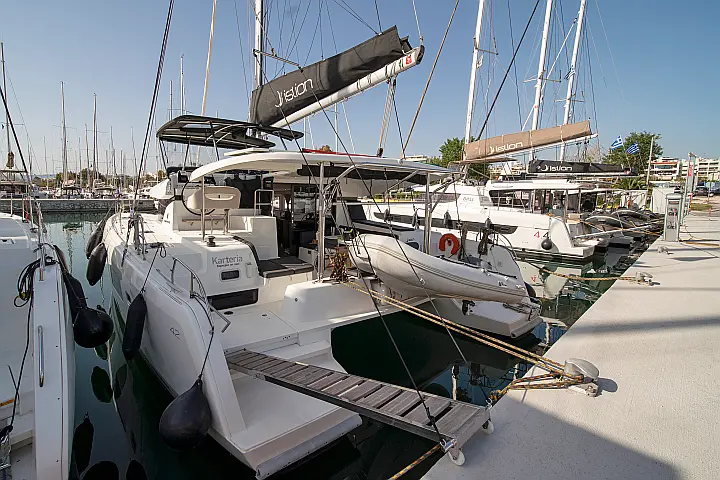 Lagoon 42 A/C & GEN - 