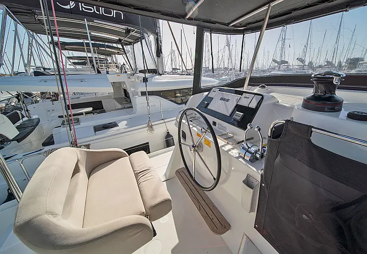 Lagoon 42 A/C & GEN - 
