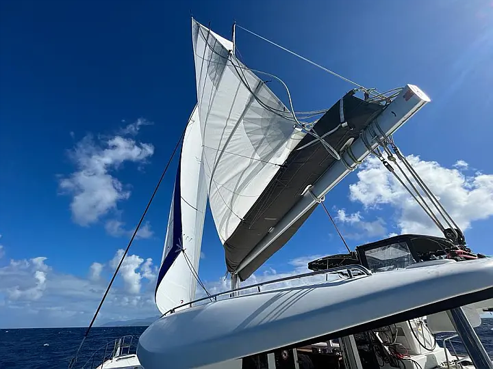 Lagoon 450 SporTop - Sail 2