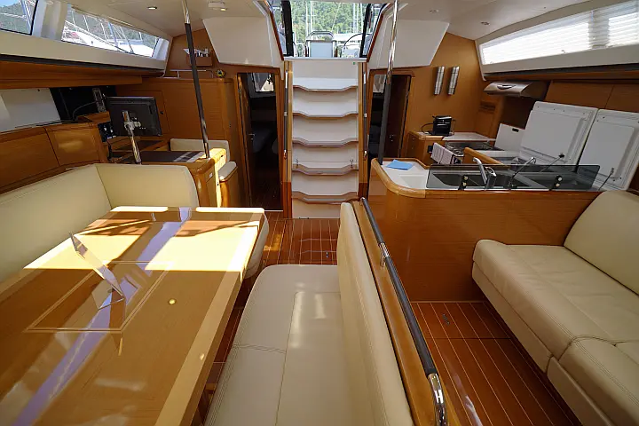 Jeanneau 57 - 