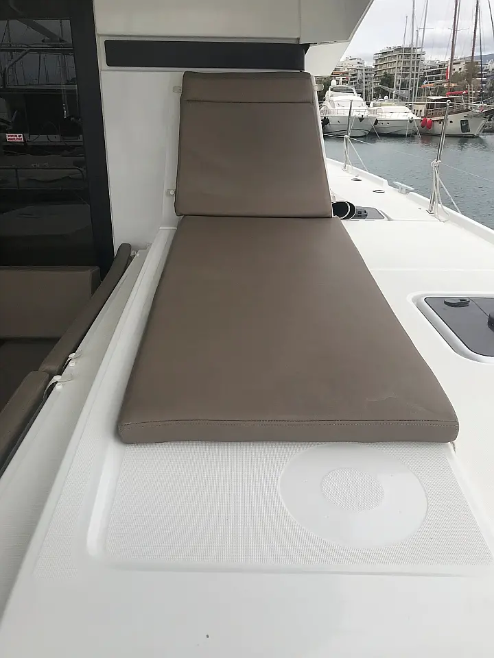 Lagoon 42 - 