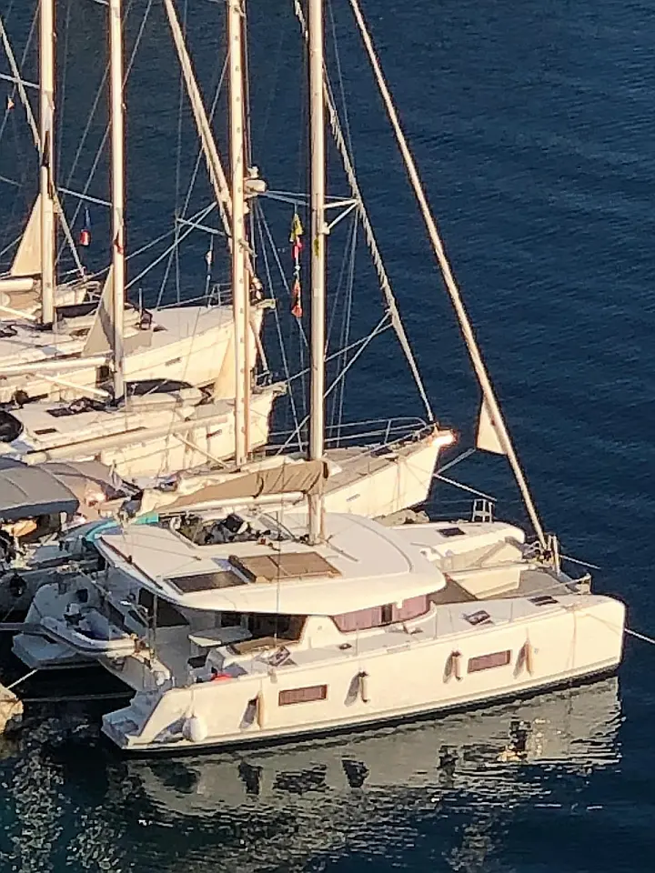 Lagoon 42 - 