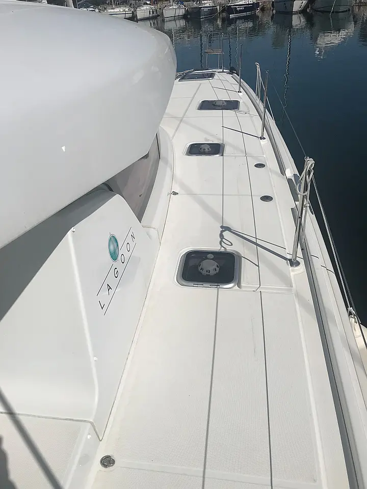 Lagoon 42 - 