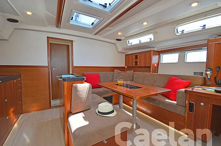 Hanse 505 A/C & GEN - 