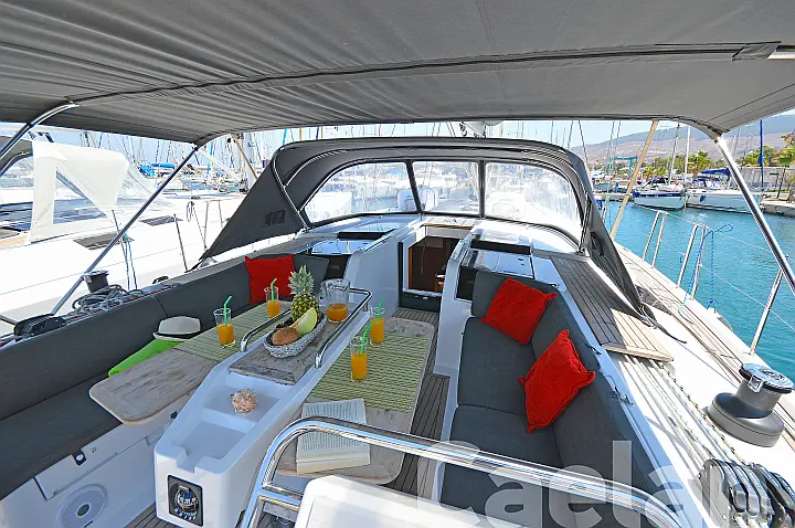 Hanse 505 A/C & GEN - 