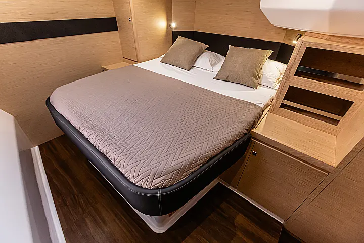 Dufour Catamaran 48 - 