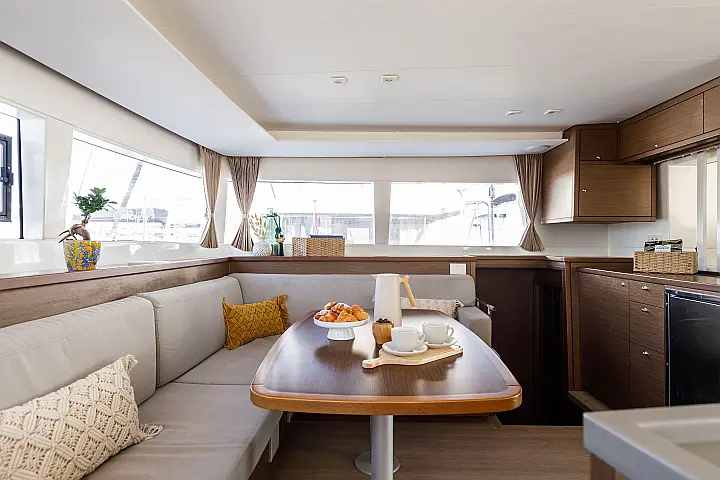 Lagoon 450 Flybridge - 