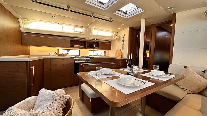 Beneteau Oceanis 46.1 4cabins/4toilets version - 