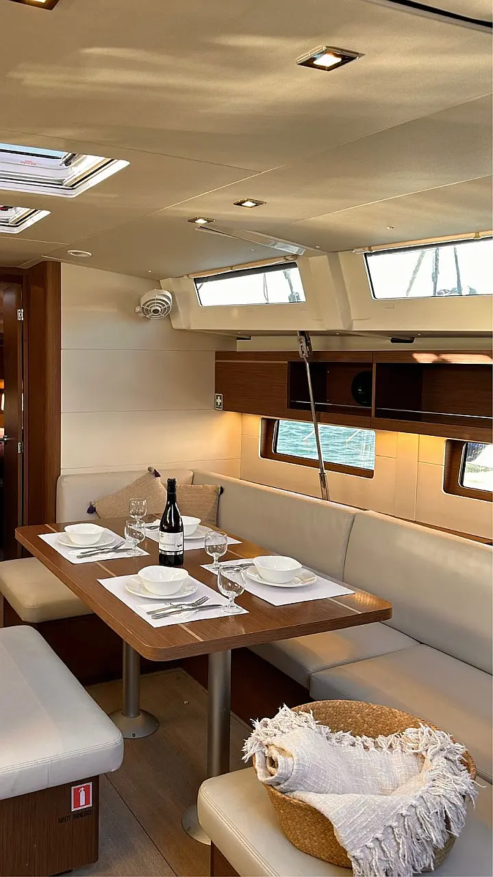 Beneteau Oceanis 46.1 4cabins/4toilets version - 