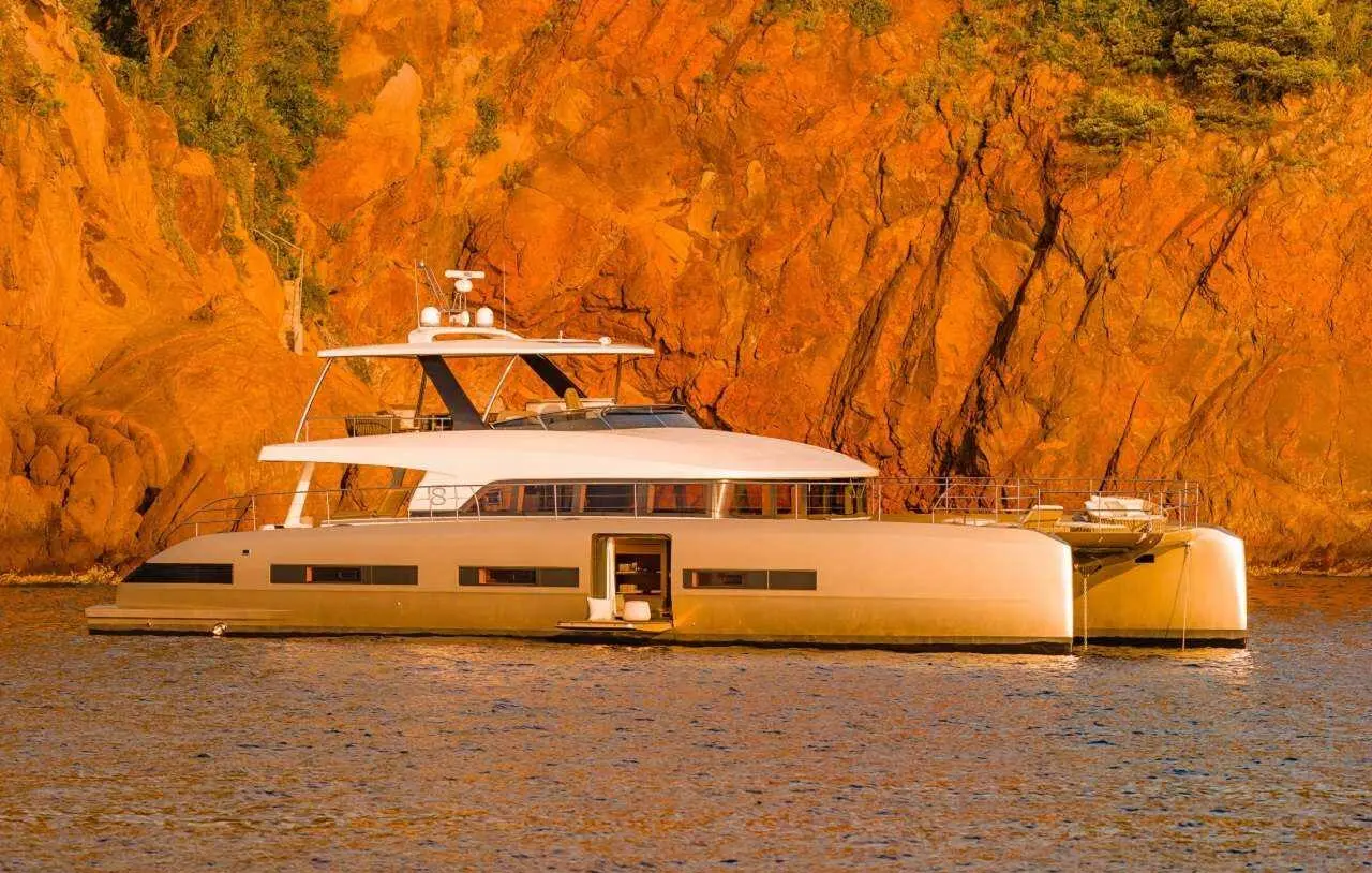 Frenchwest | Lagoon 78 | 4-Cabin Luxury Power Catamaran | Caribbean Charter | Booktheboat 