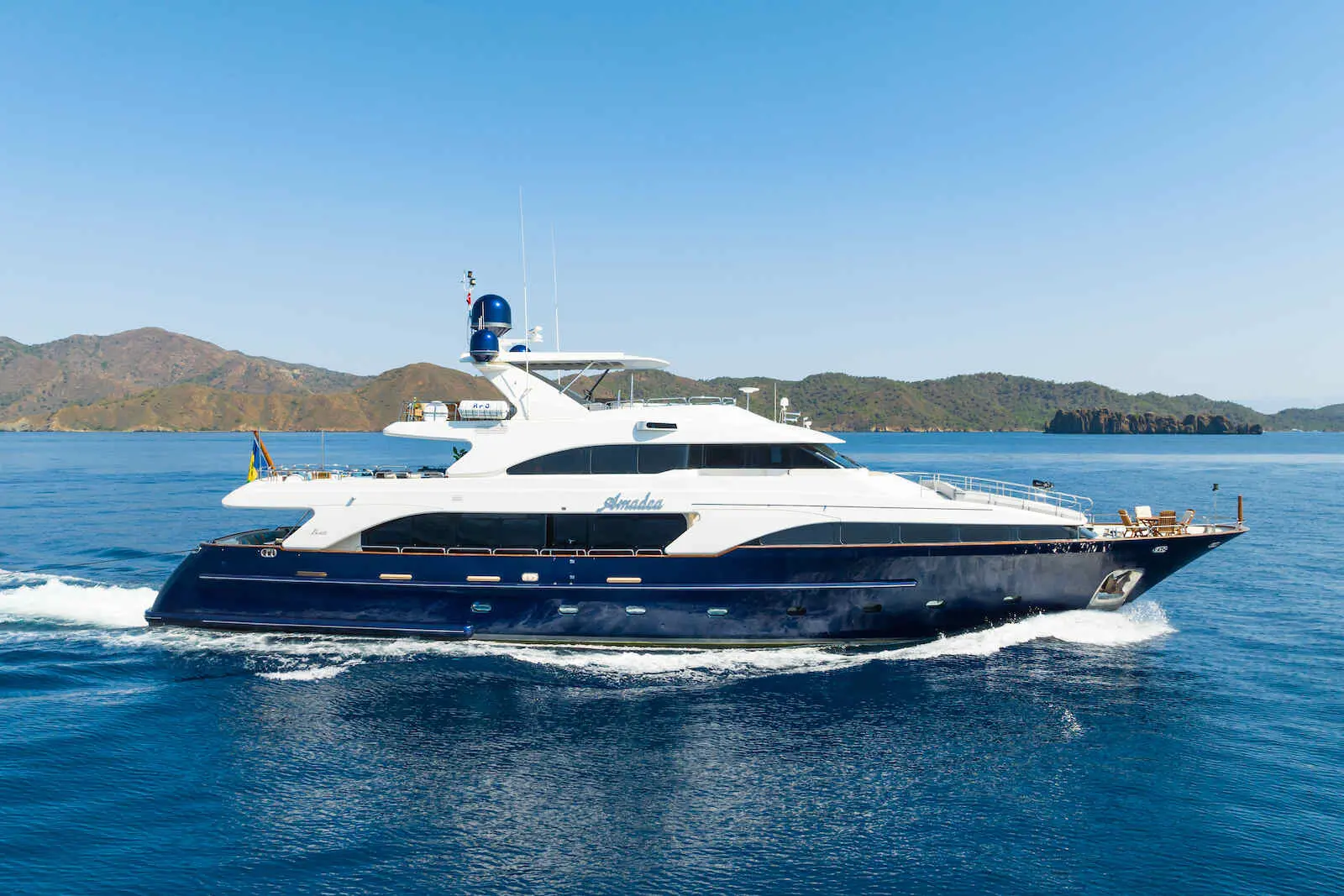 Amadea | 5-Cabin Luxury Motor Yacht | Rhodes Charter | Booktheboat 