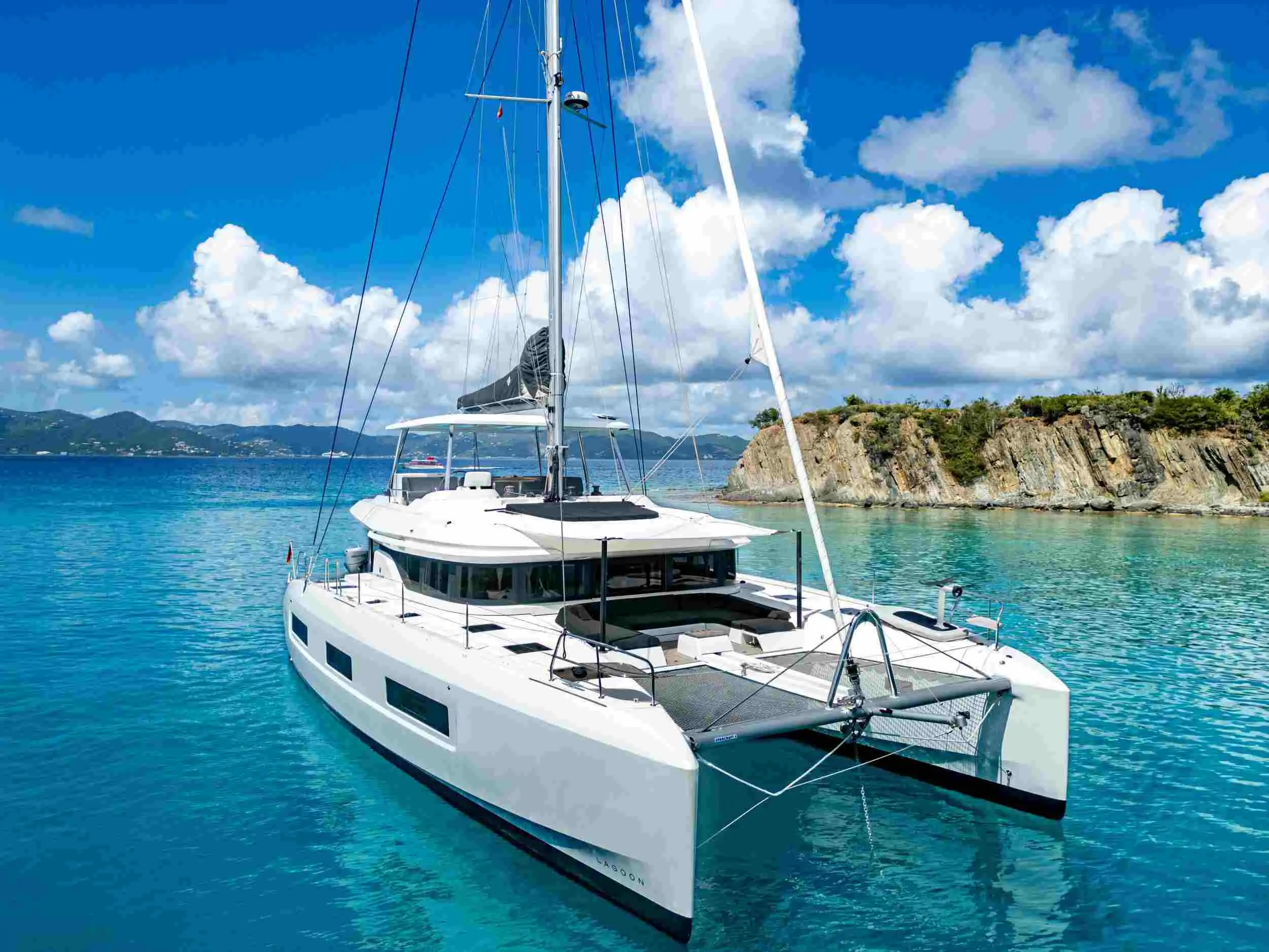 Valinor | Lagoon 55 | 5-Cabin Luxury Catamaran | Athens Charter | Booktheboat 