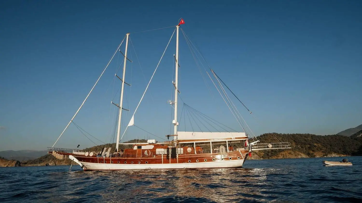 Ada Deniz | 8-Cabin Luxury Gulet | Fethiye Charter | Booktheboat