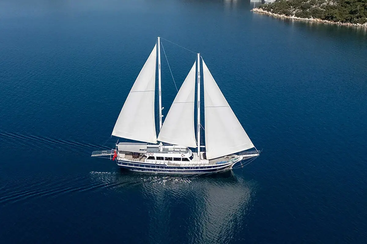 Saraylı 1 | 5-Cabin Luxury Gulet | Marmaris Charter | Booktheboat 