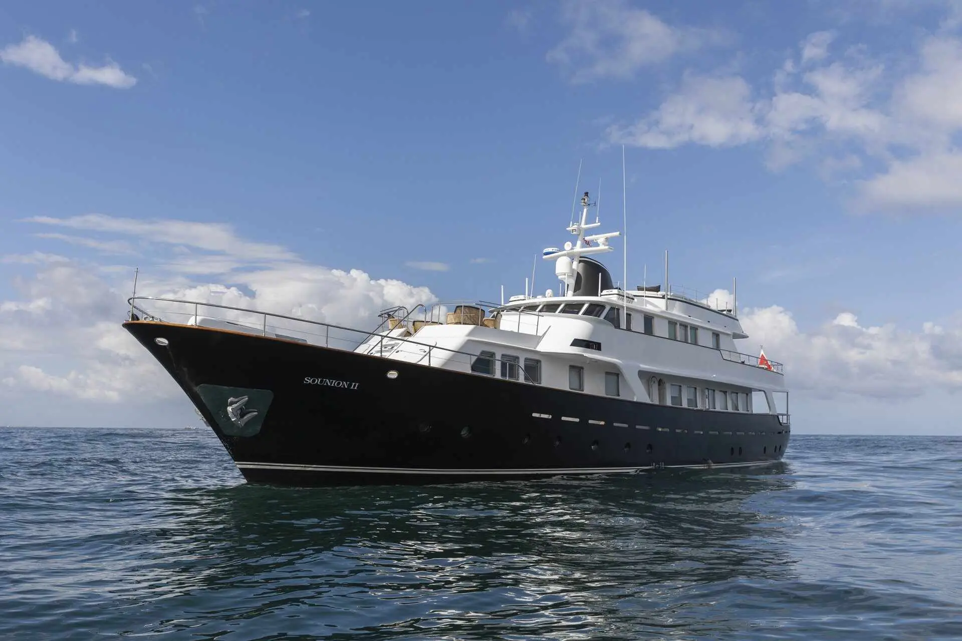 Sounion II | Benetti 103 | 4-Cabin Luxury Motor Yacht | Greece Charter | Booktheboat 