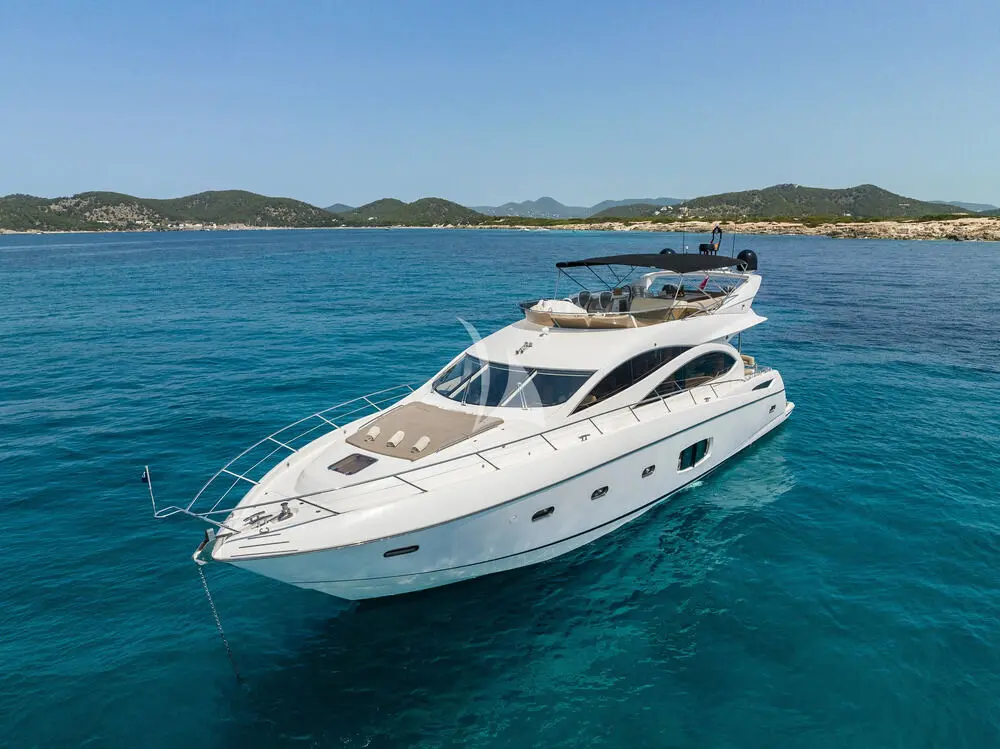 Cala Di Luna | Sunseeker Manhattan 70 | 4-Cabin Luxury Motor Yacht | Ibiza Charter | Booktheboat 