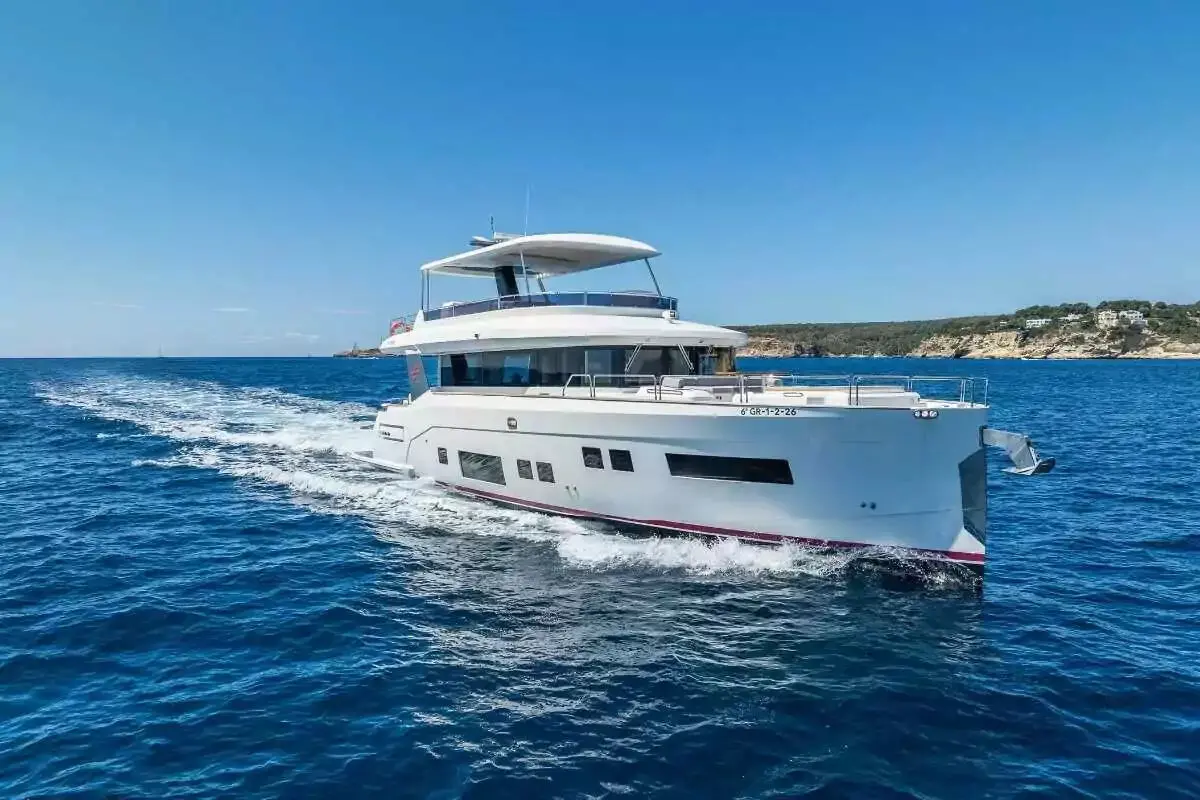 Humilitas II | Sirena 64 | 4-Cabin Luxury Motor Yacht | Mallorca Charter | Booktheboat 