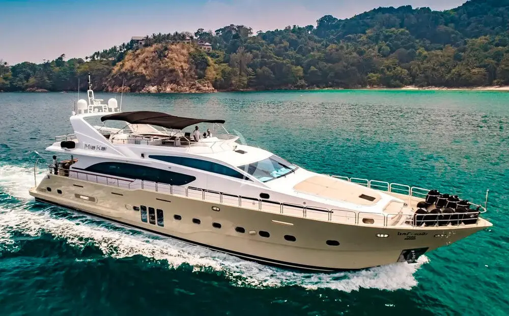 Mia Kai | Tiago 100 | 4-Cabin Luxury Motor Yacht | Thailand Charter | Booktheboat 
