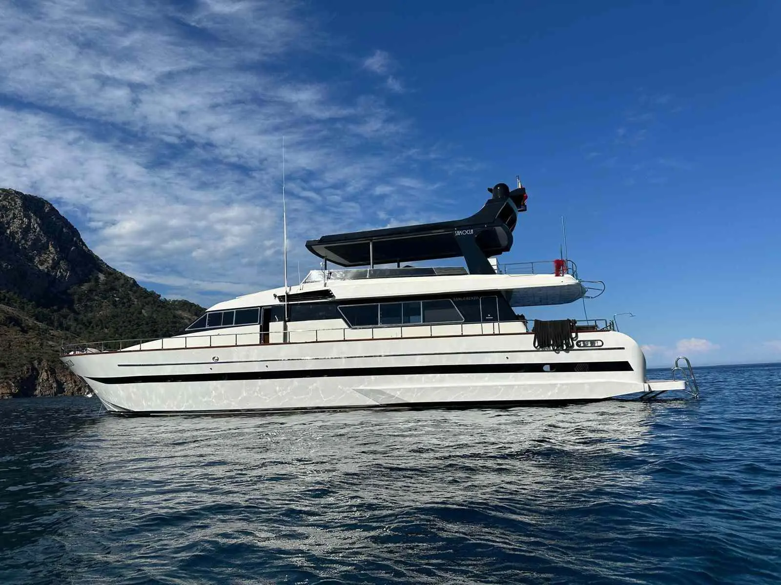 Samocla | 4-Cabin Luxury Motor Yacht | Göcek Charter | Booktheboat 